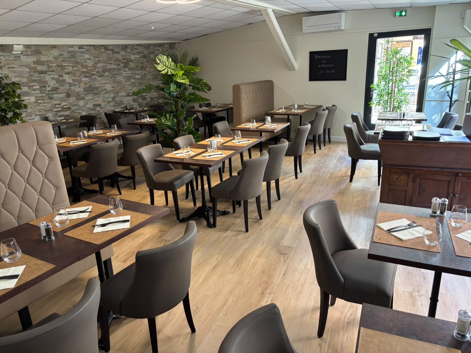 Salle du restaurant Le Secret